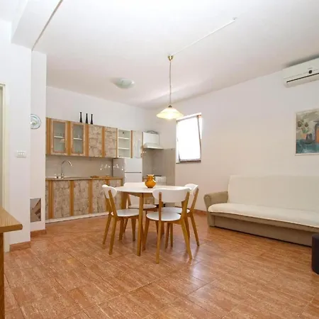 דירה Sunset פולה